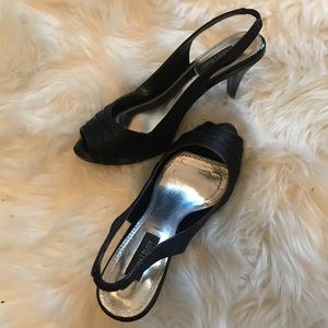 White House Black Market pumps